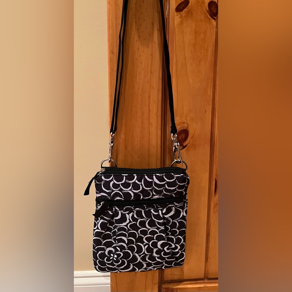 Mixed Bag Designs Crossbody Travel
Purse Black & White